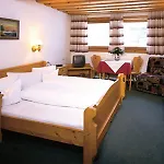 Tirolerhof Hotel 3*